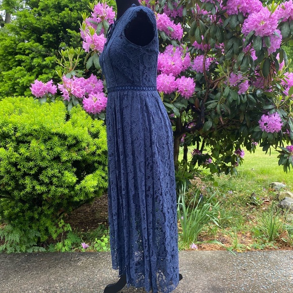 Chelsea28 Navy Blue Lace Midi Dress Small NWT - Picture 4 of 16